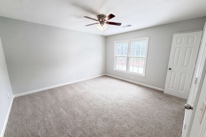 Photo 13 of 19 of 237 Chads Ford Way, Roswell, GA