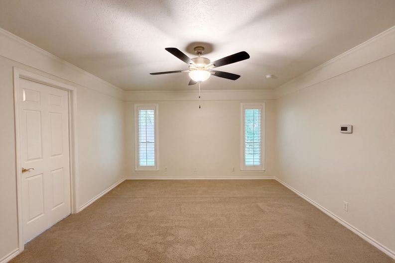 Photo 4 of 16 of 2801 Wickersham Dr, Temple, TX