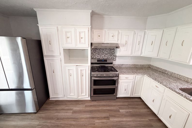 Photo 9 of 20 of 10502 Bessemer St, Houston, TX