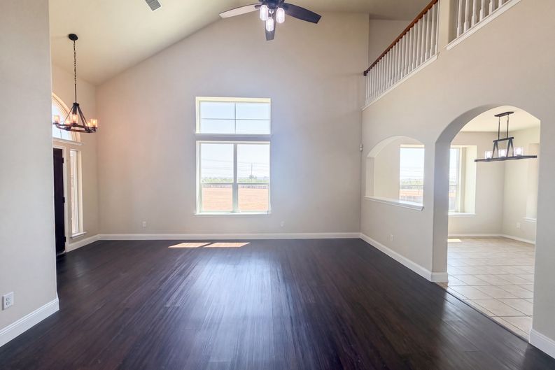 Photo 6 of 18 of 9603 Orion Dr, Temple, TX