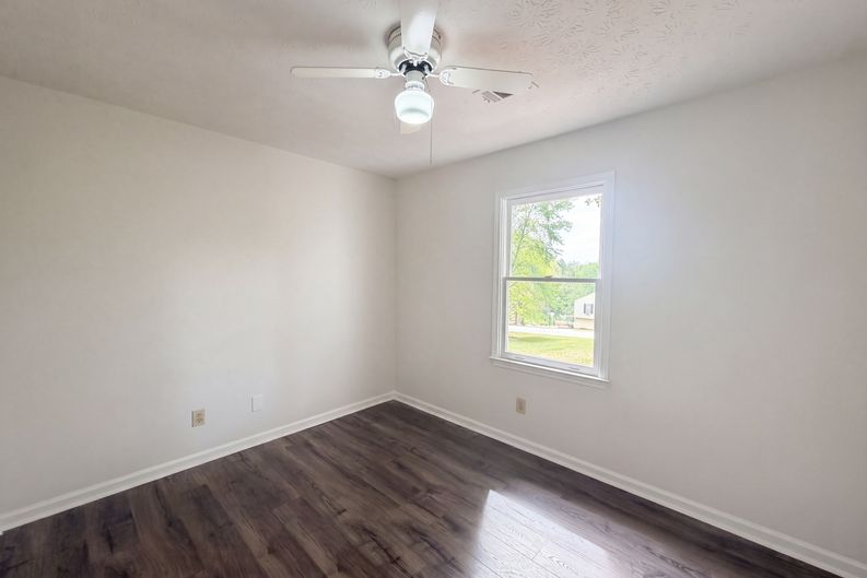 Photo 10 of 16 of 1514 Willow Gate Way, Auburn, GA