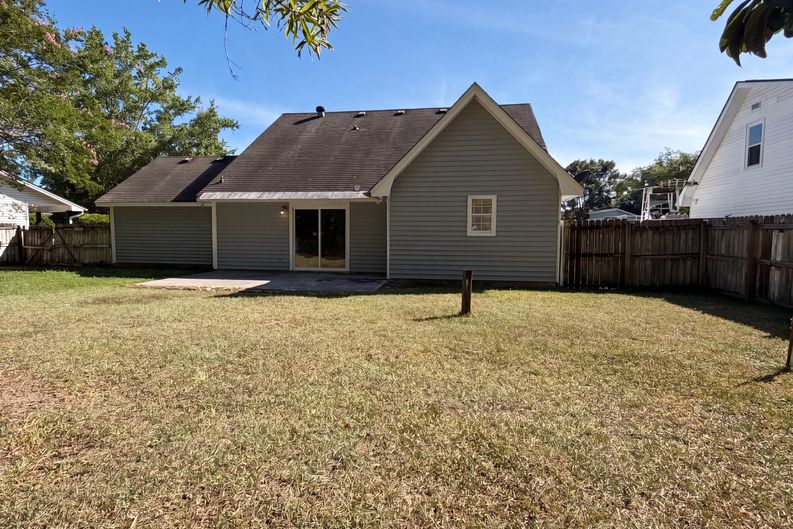 Photo 21 of 28 of 2028 Larson Ln, Goose Creek, SC