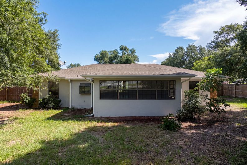 Photo 5 of 20 of 10510 SW 74th Ct, Ocala, FL