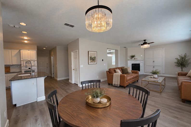 Photo 14 of 35 of 2571 Cantara Ct, Sacramento, CA