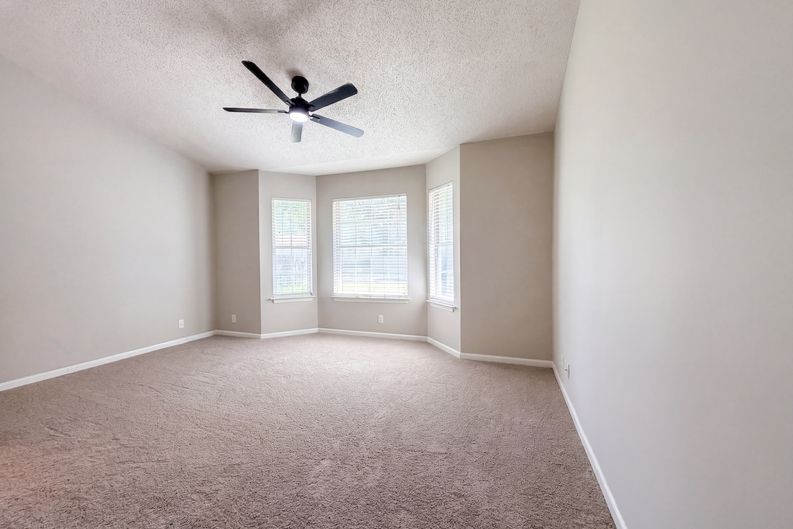 Photo 11 of 29 of 220 Chestnut Ct, Kingsland, GA