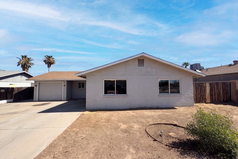Photo 22 of 25 of 5908 W Calavar Rd, Glendale, AZ