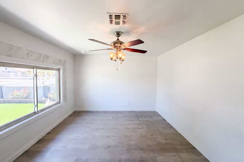 Photo 14 of 22 of 2027 W Corrine Dr, Phoenix, AZ