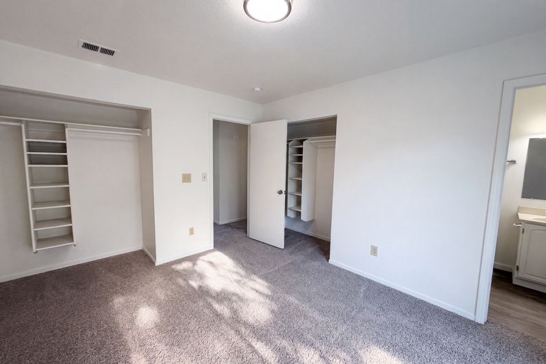 Photo 17 of 28 of 9149 Starina Way, Sacramento, CA