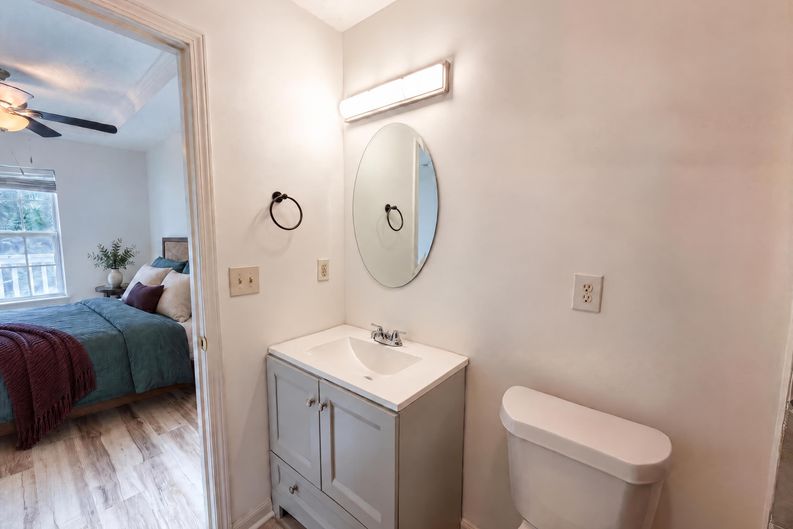 Photo 8 of 19 of 131 Bentley Pl, Tucker, GA