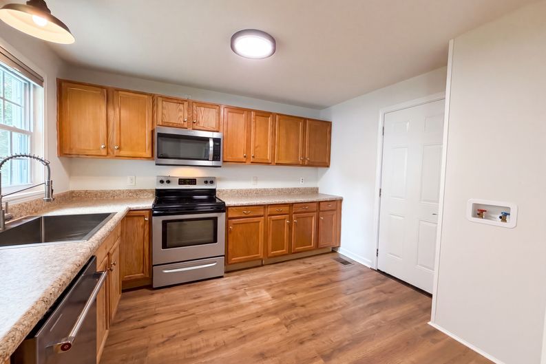 Photo 5 of 15 of 144 Morningside Ln, Columbia, TN