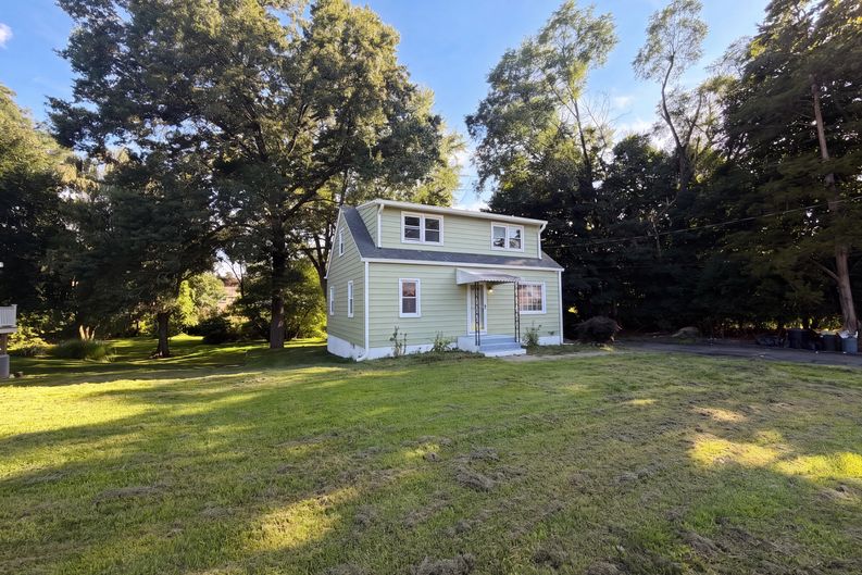 Photo 20 of 27 of 128 Catherine Ave, Mahwah, NJ