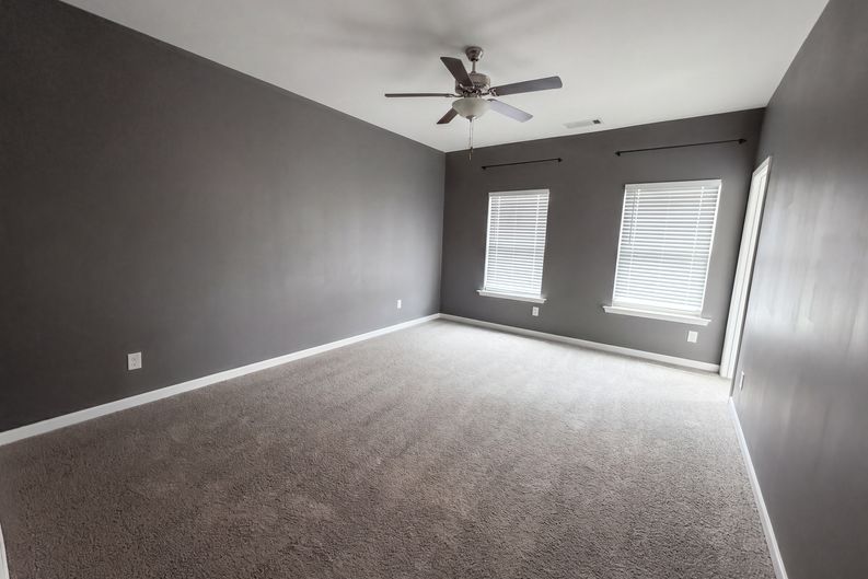 Photo 13 of 23 of 4205 Goosecross Ct, Lilburn, GA