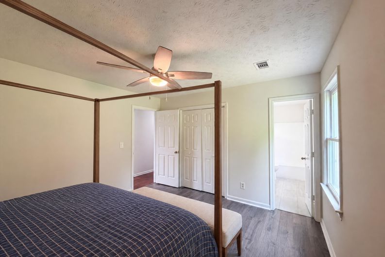 Photo 4 of 16 of 1514 Willow Gate Way, Auburn, GA