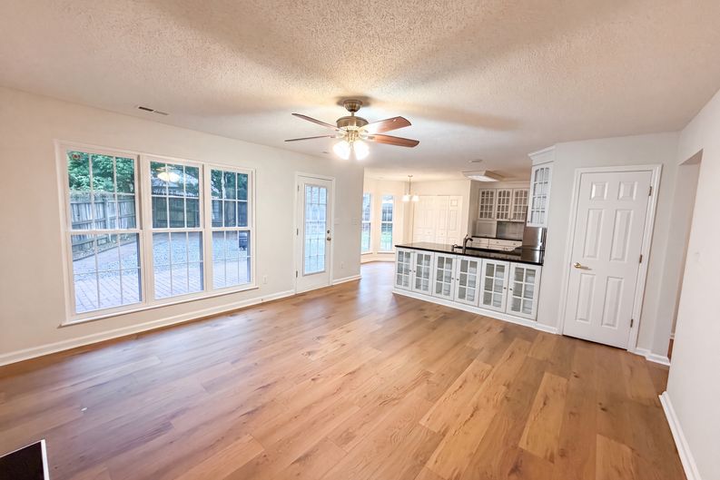 Photo 7 of 35 of 3737 Winterberry Ct NW, Concord, NC