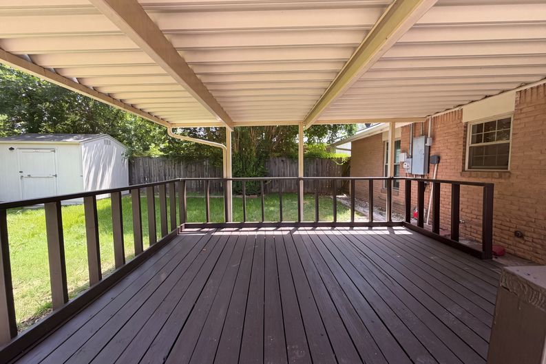 Photo 17 of 21 of 2549 Steven Dr, Denison, TX