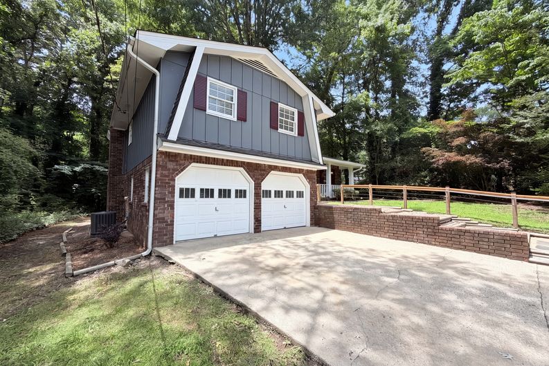 Photo 18 of 22 of 1271 Seven Springs Cir, Marietta, GA