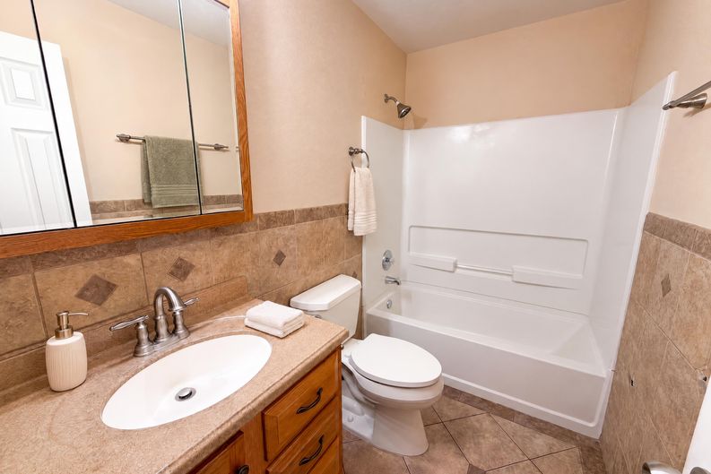 Photo 12 of 16 of 507 Decker Dr, Hutto, TX