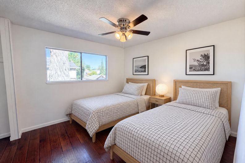 Photo 17 of 39 of 4948 Dewey Dr, Fair Oaks, CA