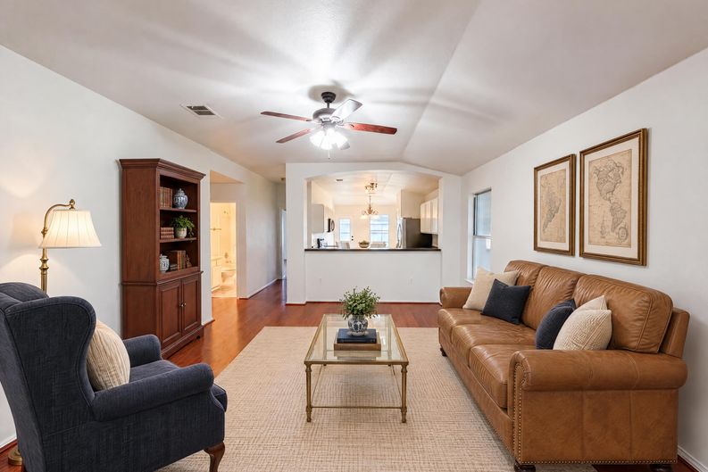 Photo 3 of 16 of 413 E Vega Ln, Killeen, TX