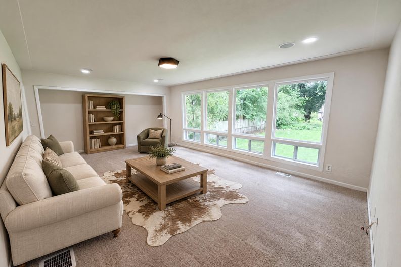 Photo 8 of 27 of 1695 Abell St, Maplewood, MN