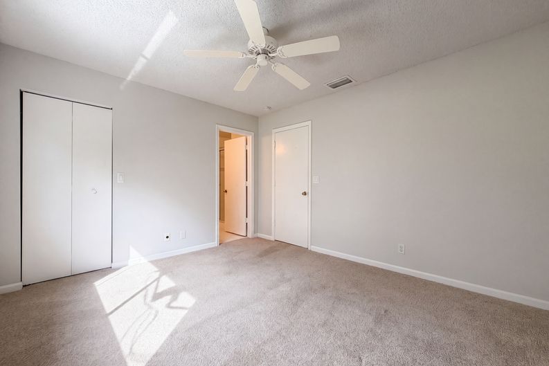 Photo 15 of 24 of 1480 SW 47th Ave, Deerfield Beach, FL