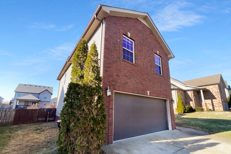 Photo 21 of 26 of 1450 Raven Rd, Clarksville, TN