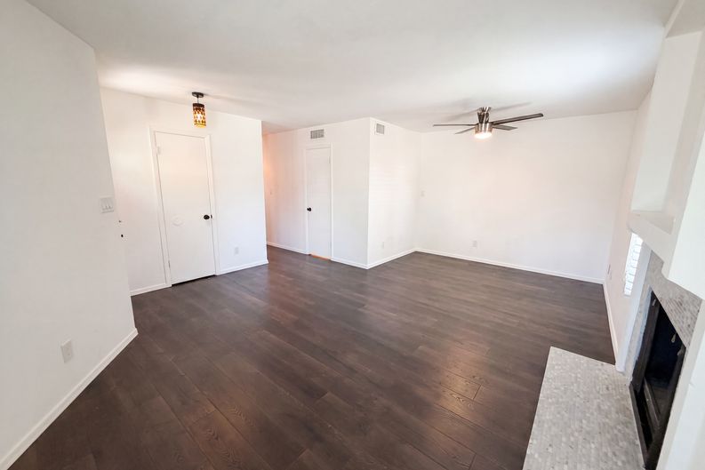 Photo 3 of 22 of 2040 S Longmore, Mesa, AZ