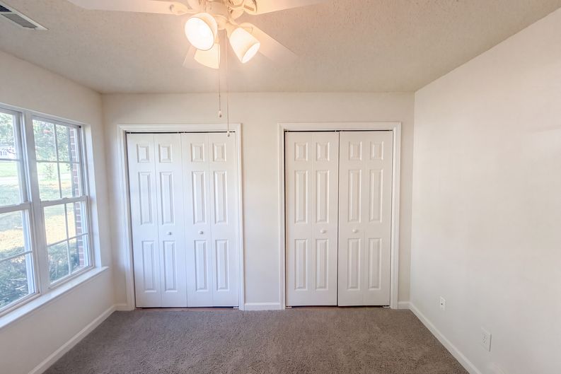 Photo 8 of 12 of 5702 River Glen Dr, Greensboro, NC