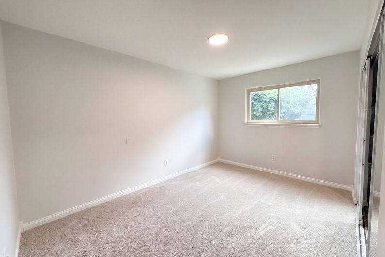 Photo 9 of 17 of 16108 Ziegler St, Taylor, MI