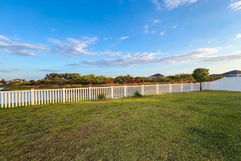 Photo 39 of 42 of 11849 Blackeyed Susan Dr, Riverview, FL