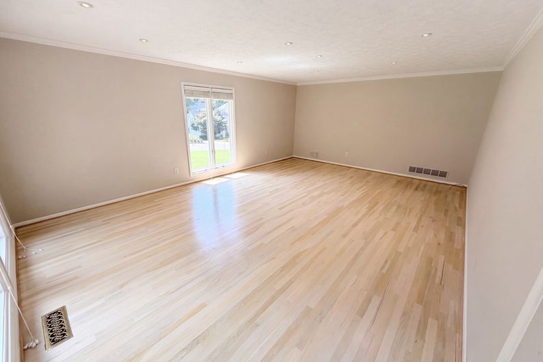 Photo 11 of 44 of 5344 Forest Springs Dr, Atlanta, GA