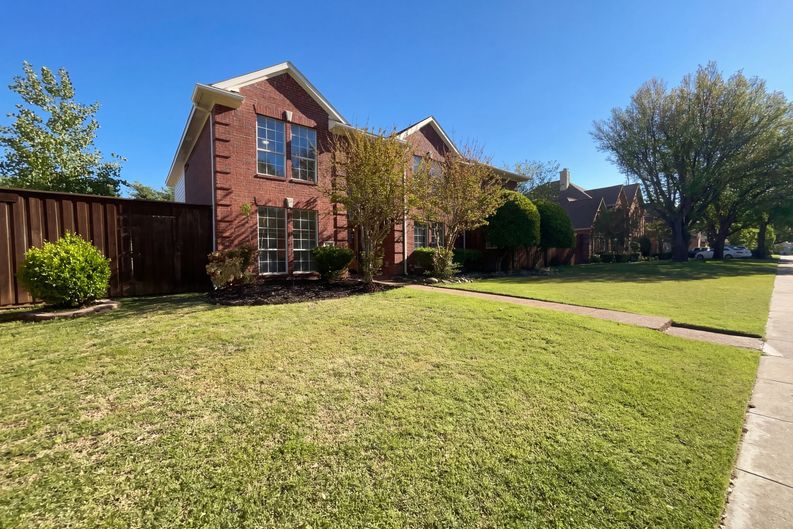 Photo 19 of 23 of 3421 Sandy Trail Ln, Plano, TX