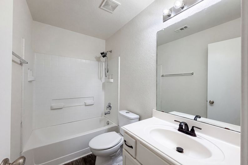Photo 12 of 22 of 10212 Coolidge Dr, McKinney, TX