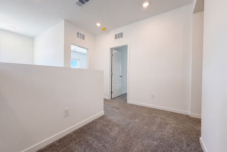 Photo 7 of 19 of 8364 Caldera Hills Ave, Las Vegas, NV