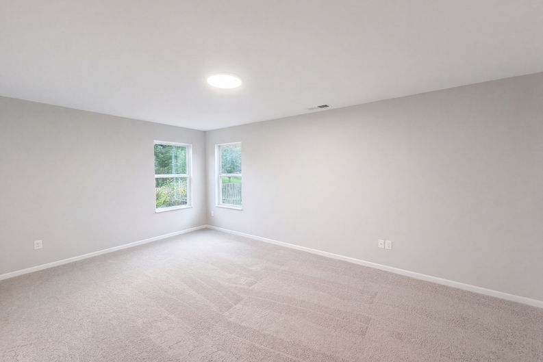 Photo 14 of 23 of 10605 Dunes Ct, Indianapolis, IN