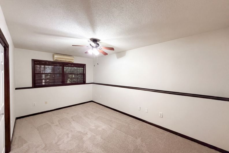 Photo 4 of 20 of 240 Shawna Ln, Hillsboro, TN