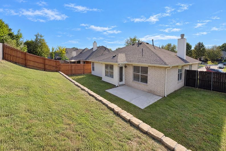 Photo 23 of 25 of 4541 Crystal Ln, Garland, TX