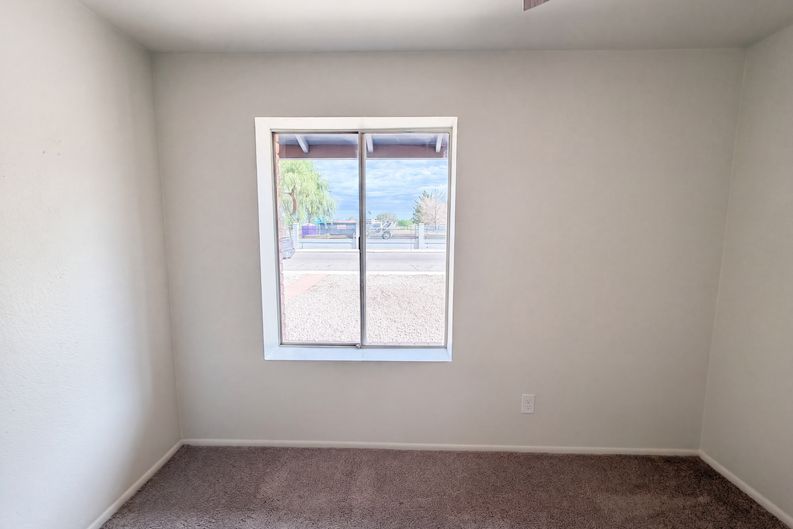 Photo 10 of 27 of 1413 W Behrend Dr, Phoenix, AZ