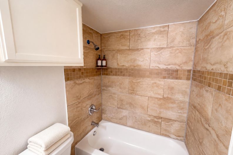 Photo 9 of 23 of 832 Brockden Dr, Mesquite, TX