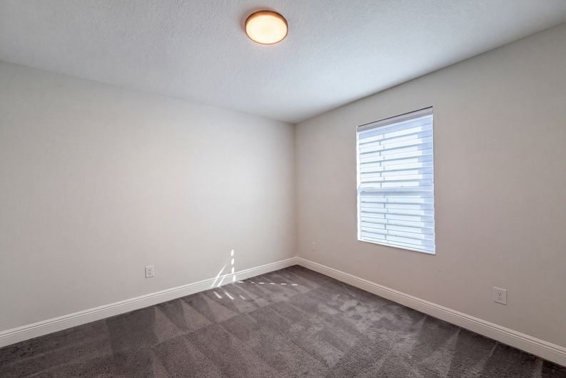 Photo 27 of 33 of 12643 Horseshoe Bend Dr, Lithia, FL