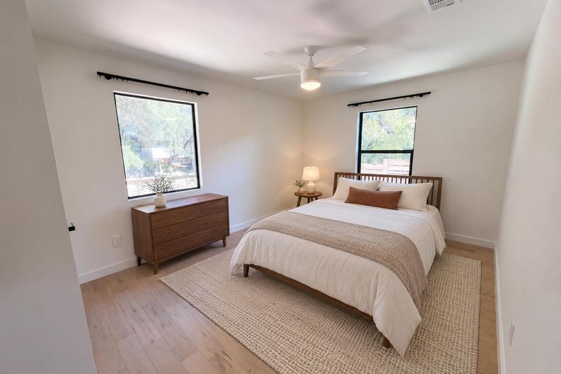 Photo 11 of 23 of 503 S Park Dr, Austin, TX