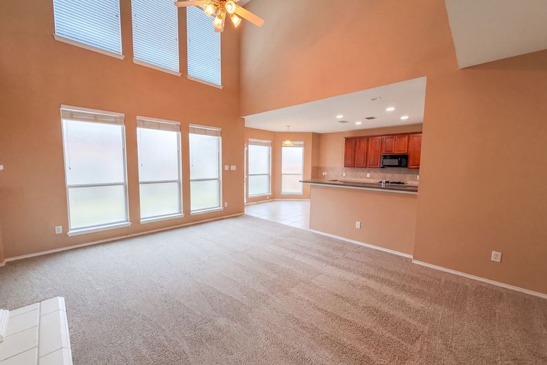 Photo 7 of 22 of 1311 Stanford Dr, Rockwall, TX