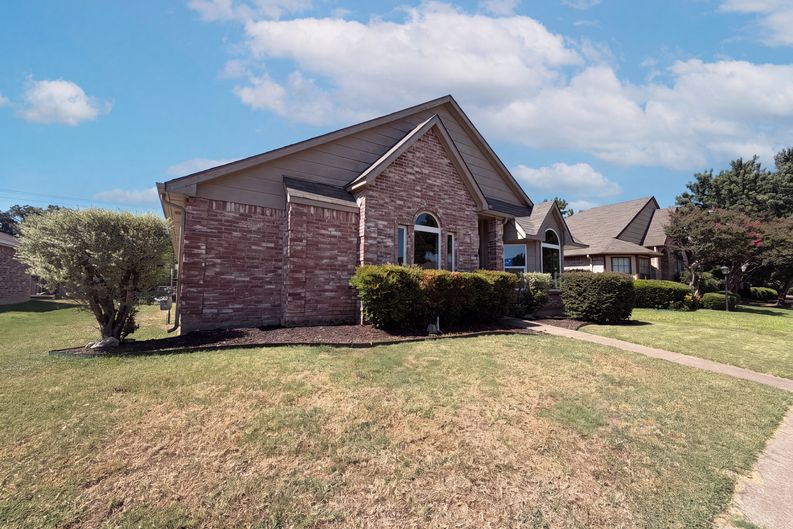 Photo 22 of 25 of 713 Lake Bluff Dr, Flower Mound, TX