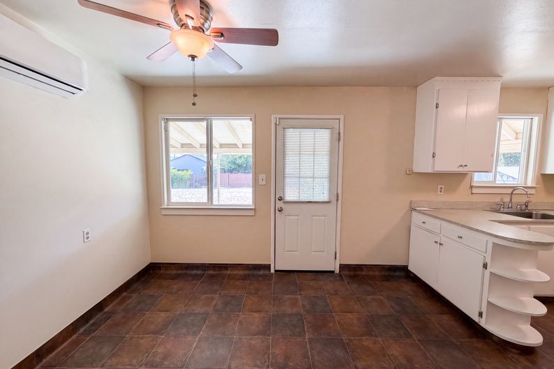 Photo 6 of 23 of 918 Harrison Ave, Lincoln, CA