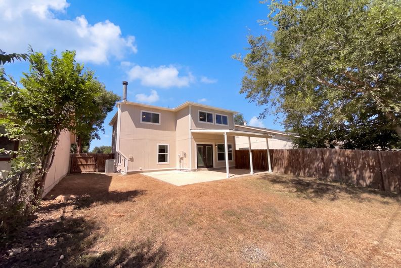 Photo 5 of 23 of 9646 Ivy Plain Dr, San Antonio, TX