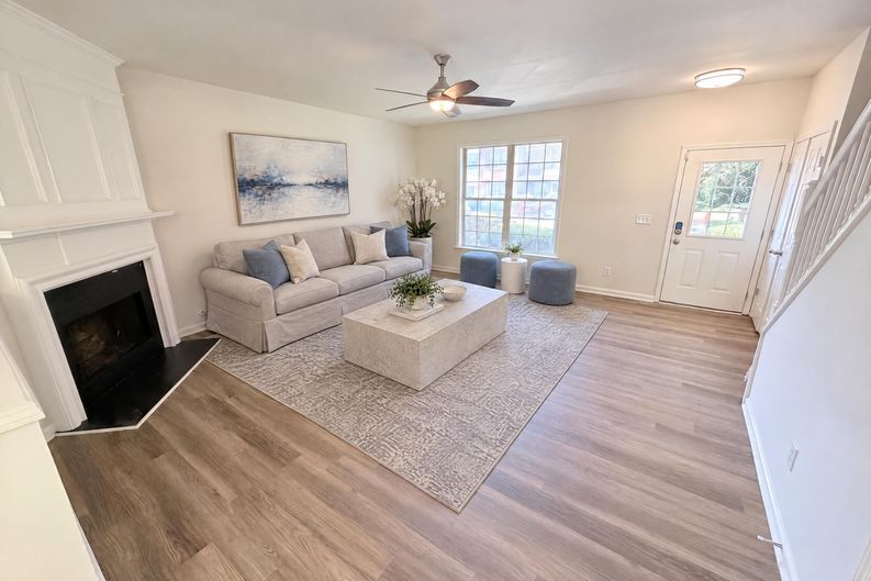 Photo 14 of 30 of 9155 Nesbit Ferry Rd, Alpharetta, GA