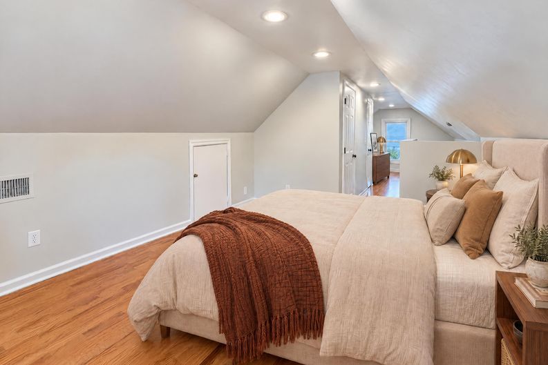 Photo 4 of 16 of 1315 Saturn Dr, Nashville, TN