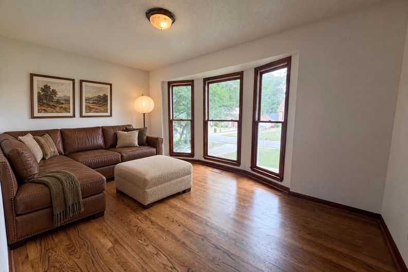 Photo 8 of 24 of 1223 6th St, Pleasant Grove, AL