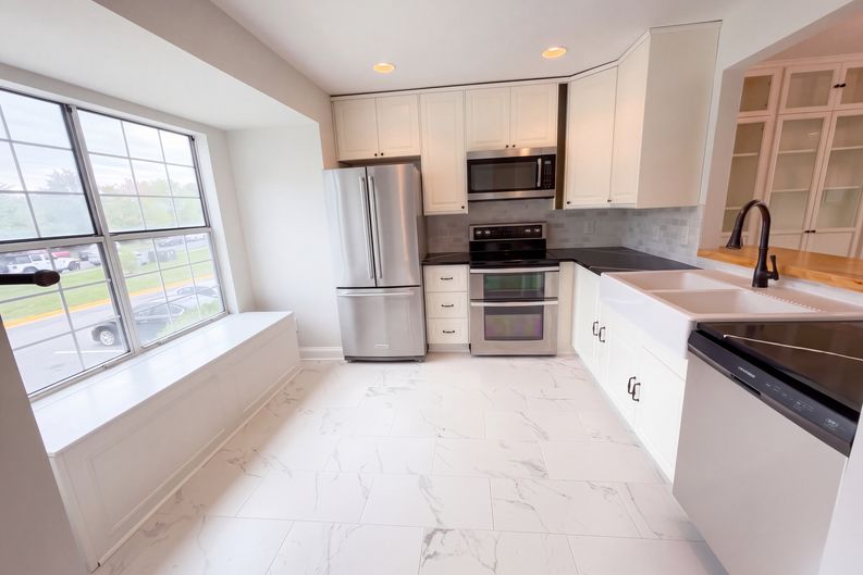 Photo 6 of 25 of 7904 Saddlehorn Ct, Manassas, VA