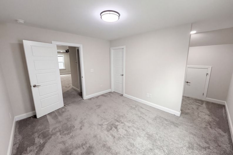 Photo 22 of 36 of 6109 Balham Ct, Charlotte, NC